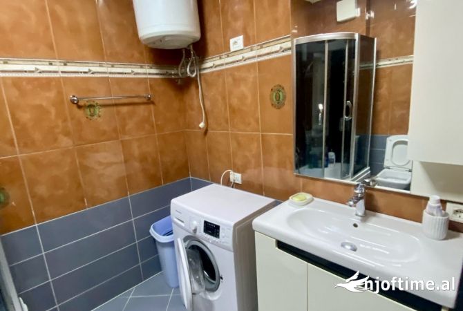 Shtepi me qera Apartament ne Tirane, 1+1, Mobilimi E mobiluar, Pagesa 900  Euro.