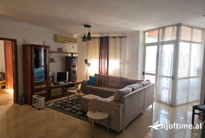 Shtepi me qera 2+1 ne Tirane - 600 Euro