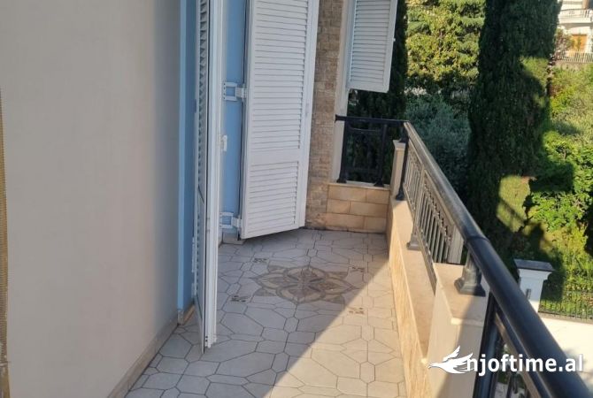 Shtepi me qera Shtepi Private ne Tirane, 2+1, Mobilimi E mobiluar, Pagesa 600  Euro.
