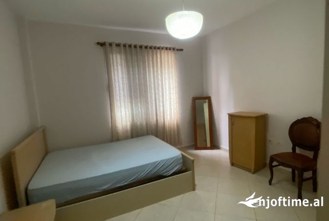 Shtepi me qera 1+1 ne Tirane - 450 Euro