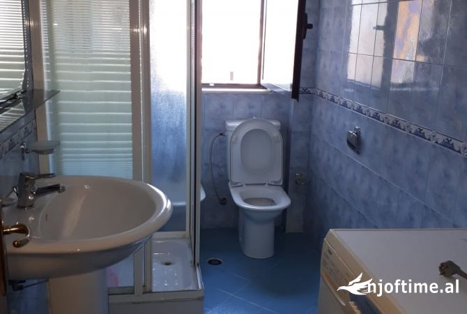Shtepi me qera Apartament ne Tirane, 1+1, Mobilimi E mobiluar, Pagesa 500  Euro.