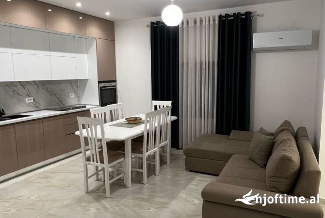 Shtepi me qera 1+1 ne Tirane - 35,000 Leke