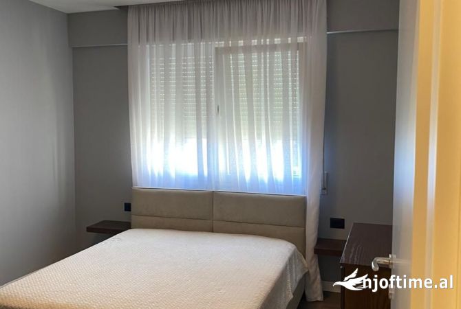 Shtepi me qera Apartament ne Tirane, 1+1, Mobilimi E mobiluar, Pagesa 600  Euro.
