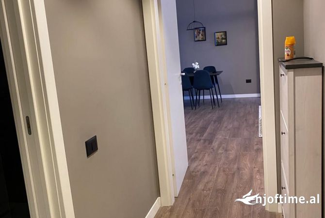 Shtepi me qera Apartament ne Tirane, 1+1, Mobilimi E mobiluar, Pagesa 600  Euro.