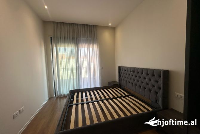 Shtepi me qera Apartament ne Tirane, 1+1, Mobilimi E mobiluar, Pagesa 750  Euro.