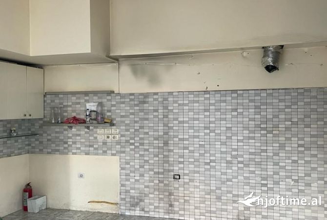 Ambient biznesi me qera 1+1 ne Tirane - 500 Euro