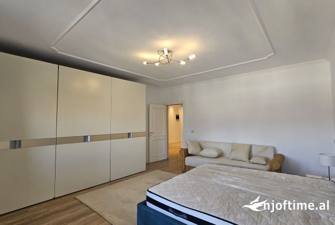 Shtepi me qera Apartament ne Tirane, 2+1, Mobilimi E mobiluar, Pagesa 1,750  Euro.