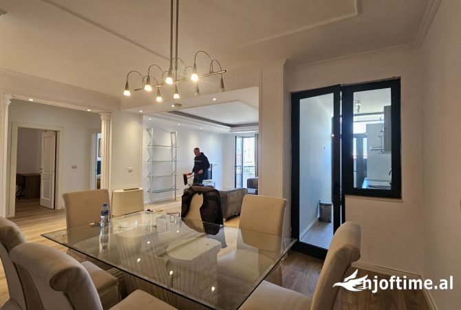 Shtepi me qera Apartament ne Tirane, 2+1, Mobilimi E mobiluar, Pagesa 1,750  Euro.