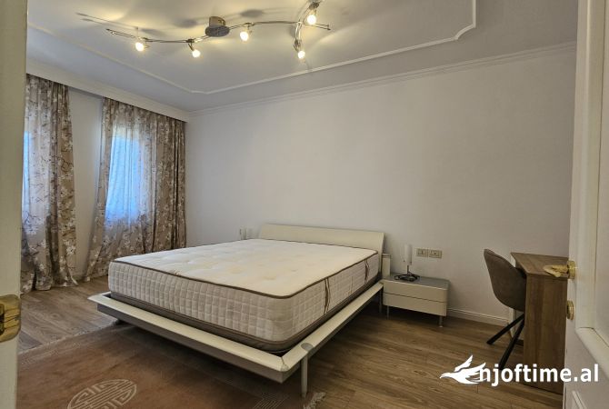 Shtepi me qera Apartament ne Tirane, 2+1, Mobilimi E mobiluar, Pagesa 1,750  Euro.