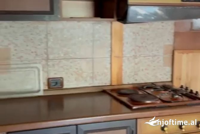Shtepi me qera 1+1 ne Tirane - 25,000 Leke