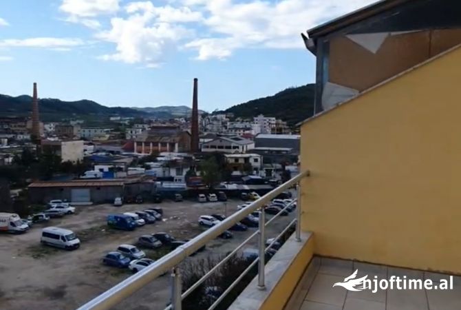 Shtepi ne shitje Apartament ne Tirane, 2+1, Mobilimi E mobiluar, Pagesa 125,000  Euro.