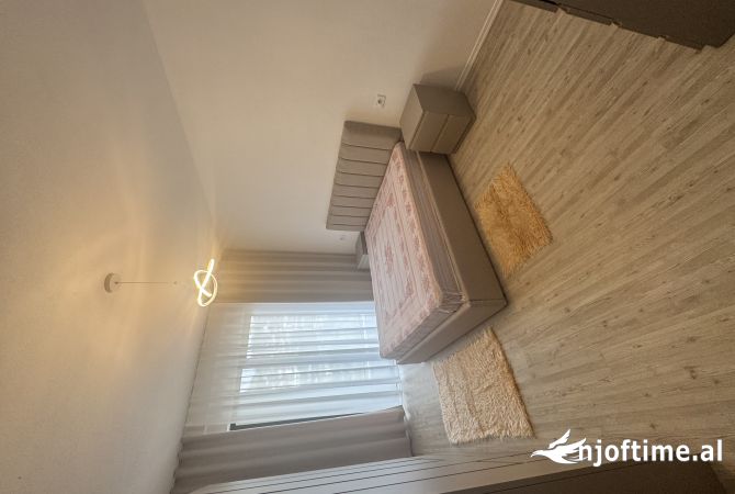 Shtepi me qera Apartament ne Tirane, 1+1, Mobilimi E mobiluar, Pagesa 400  Euro.