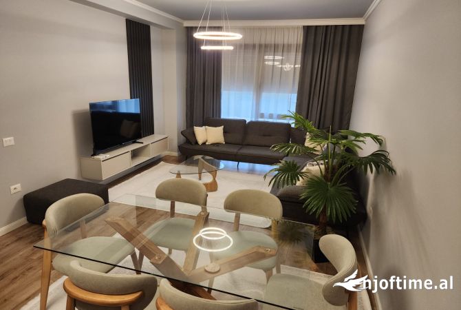 Shtepi me qera 2+1 ne Tirane - 1,500 Euro