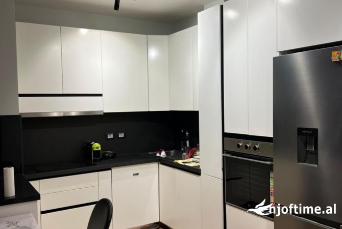 Shtepi me qera 3+1 ne Tirane - 1,000 Euro