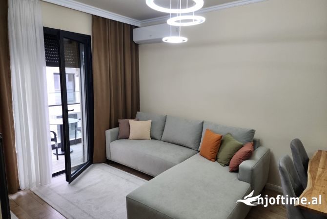Shtepi me qera 1+1 ne Tirane - 1,000 Euro