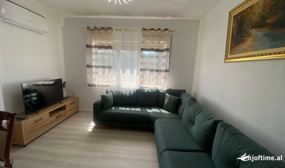 Shtepi me qera Apartament ne Tirane, 2+1, Mobilimi E mobiluar, Pagesa 650  Euro.