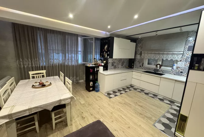 Shtepi me qera 3+1 ne Tirane - 750 Euro