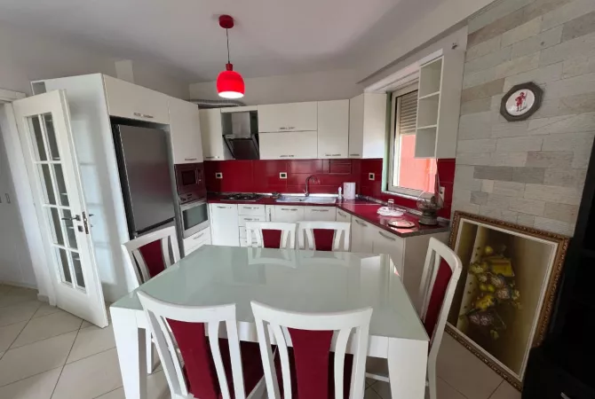 Shtepi me qera 2+1 ne Tirane - 450 Euro
