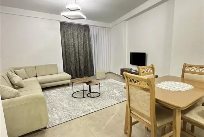 Shtepi me qera 1+1 ne Tirane - 450 Euro