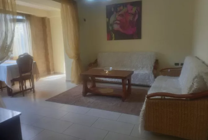 Shtepi me qera 2+1 ne Tirane - 550 Euro