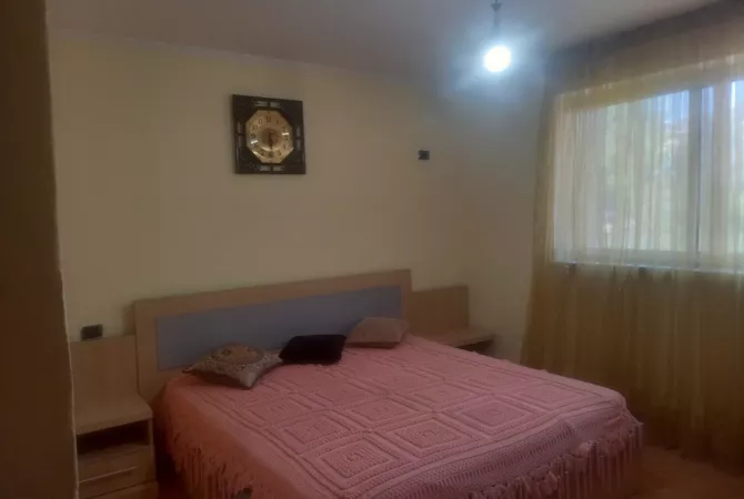 Shtepi me qera 2+1 ne Tirane - 550 Euro