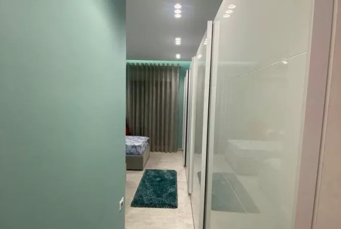 Shtepi me qera Apartament ne Durres, 2+1, Mobilimi E mobiluar, Pagesa 800  Euro.