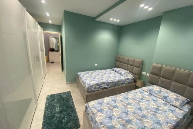 Shtepi me qera Apartament ne Durres, 2+1, Mobilimi E mobiluar, Pagesa 800  Euro.