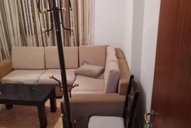 Shtepi me qera 2+1 ne Tirane - 50,000 Leke