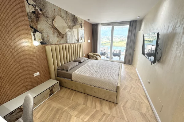 Shtepi me qera Apartament ne Tirane, 2+1, Mobilimi E mobiluar, Pagesa 1,550  Euro.
