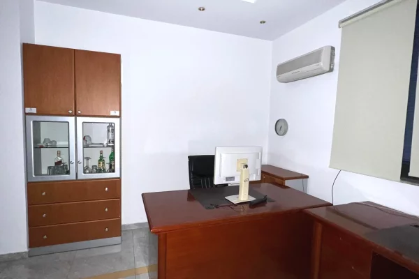 Business Property for Rent 3+1 in Tirana - 700 Euro