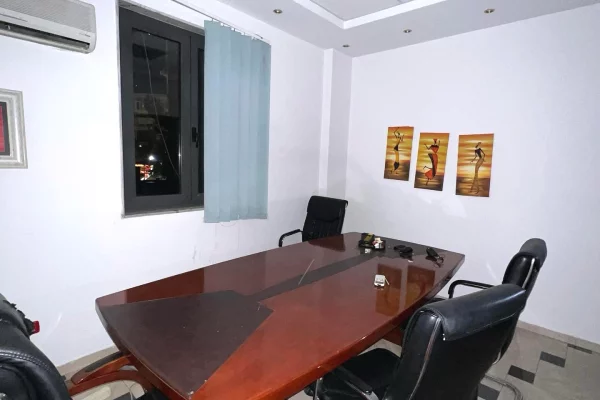 Business Property for Rent 3+1 in Tirana - 700 Euro