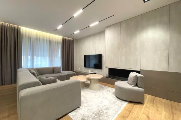 Shtepi me qera 2+1 ne Tirane - 1,300 Euro