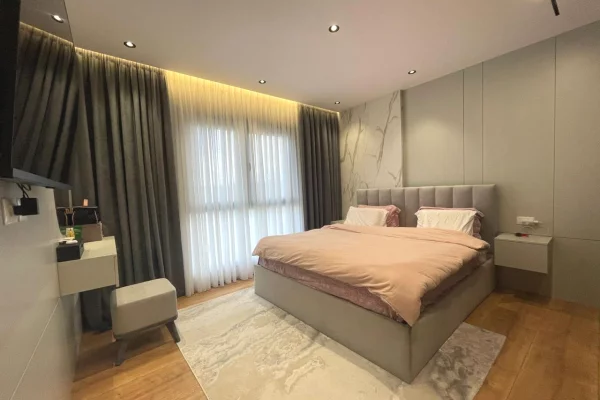 Shtepi me qera Apartament ne Tirane, 2+1, Mobilimi E mobiluar, Pagesa 1,300  Euro.