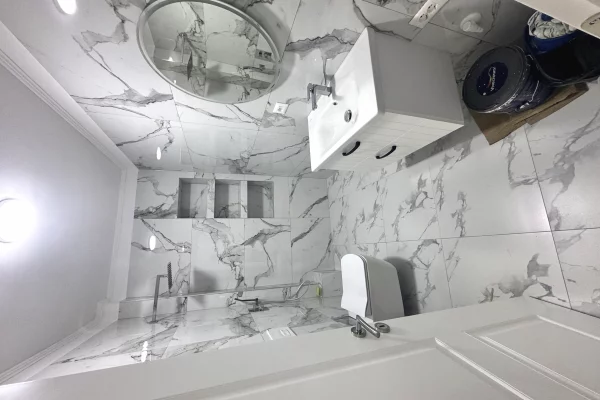 Shtepi ne shitje Apartament ne Tirane, 2+1, Mobilimi Bosh, pa mobiluar, Pagesa 149,000  Euro.