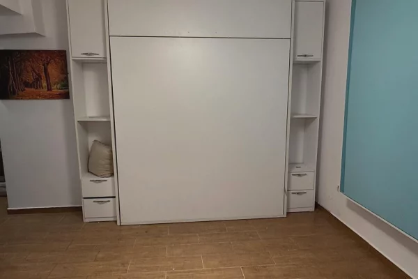 Shtepi me qera Garsoniere ne Tirane - 35,000 Leke