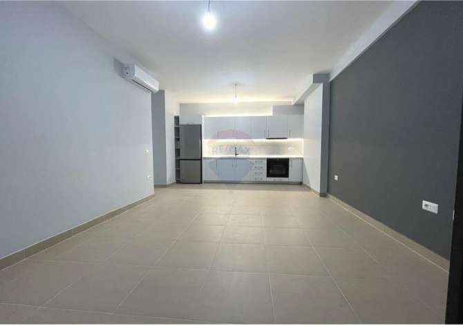 Jepet me qira ambient per zyra prane Mondialit