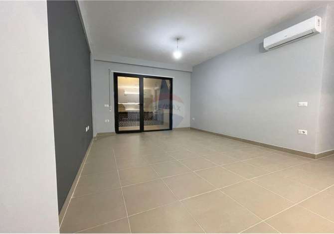 Ambient biznesi me qera 3+1 ne Tirane - 550 Euro