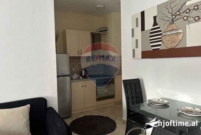 Shtepi me qera Garsoniere ne Tirane - 550 Euro