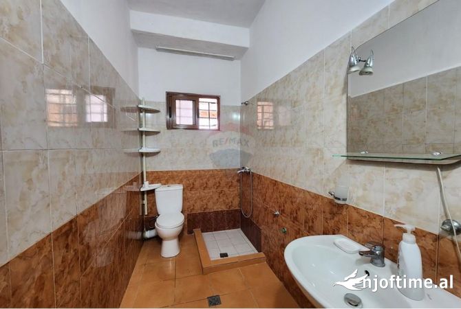 Ambient per zyra ne Bllok