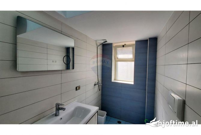 Jepet me qira zyra tek Ura e Tabakeve