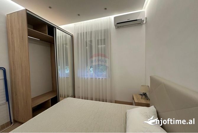 Shtepi me qera Apartament ne Tirane, 1+1, Mobilimi E mobiluar, Pagesa 650  Euro.