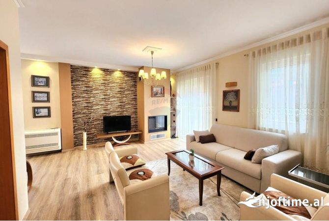 Shtepi me qera Apartament ne Tirane, 1+1, Mobilimi E mobiluar, Pagesa 800  Euro.