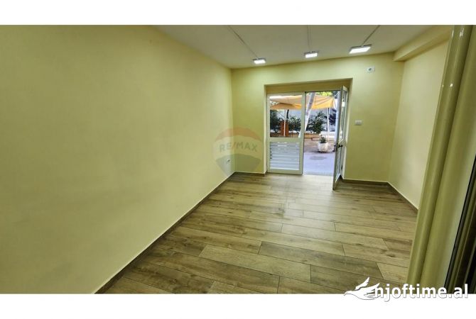 Ambient biznesi me qera 1+1 ne Tirane - 47,000 Leke
