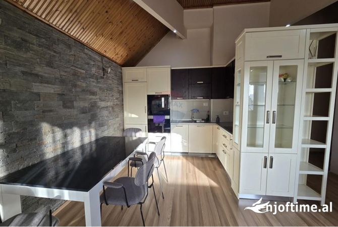 Shtepi me qera 2+1 ne Tirane - 700 Euro