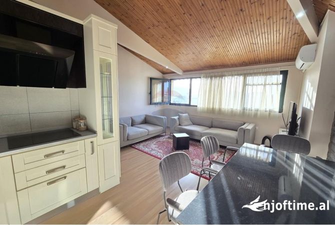 Shtepi me qera Apartament ne Tirane, 2+1, Mobilimi E mobiluar, Pagesa 700  Euro.