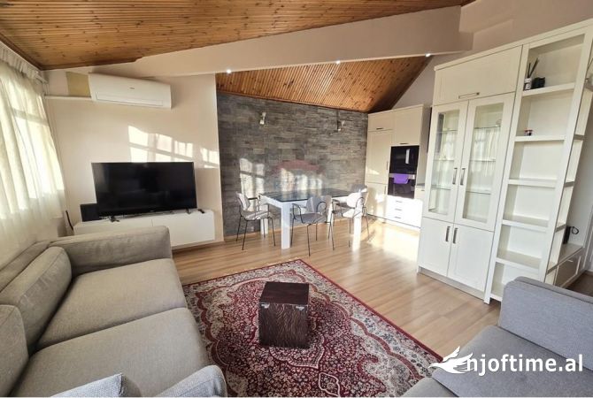 Shtepi me qera Apartament ne Tirane, 2+1, Mobilimi E mobiluar, Pagesa 700  Euro.