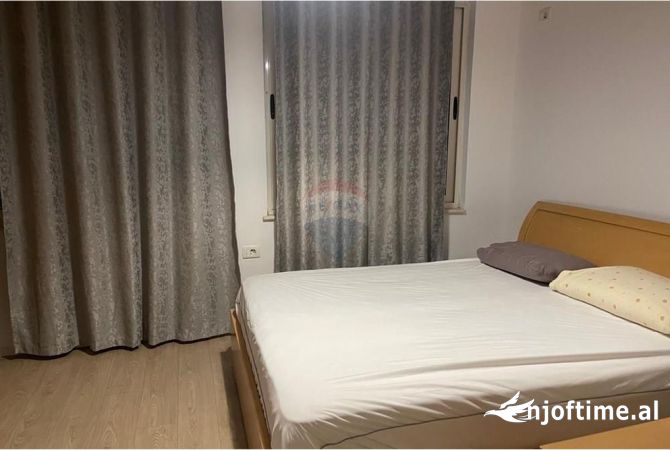 Shtepi me qera Apartament ne Tirane, 1+1, Mobilimi E mobiluar, Pagesa 600  Euro.