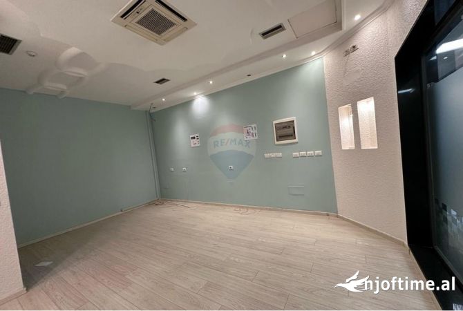 Jepen me qira 2 ambiente zyrash