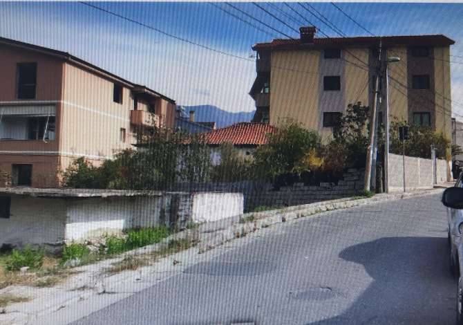 Truall ose Toke ne Tirane - 180,000 Euro
