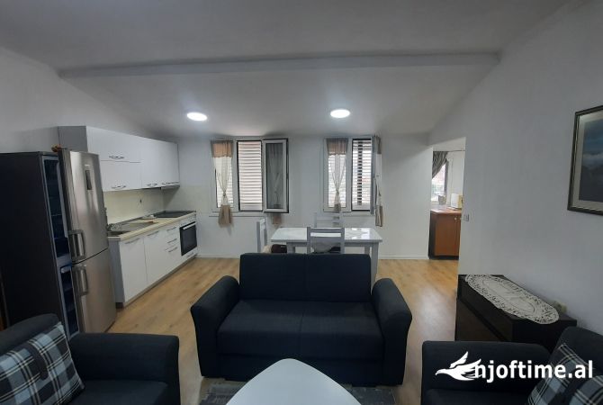 Shtepi ne shitje 1+1 ne Tirane - 150,000 Euro